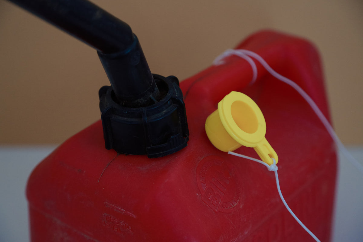 Combo Pack - 1 BLITZ Yellow Spout Caps 1 Vent Caps "FIX YOUR GAS CAN" 4pcs total