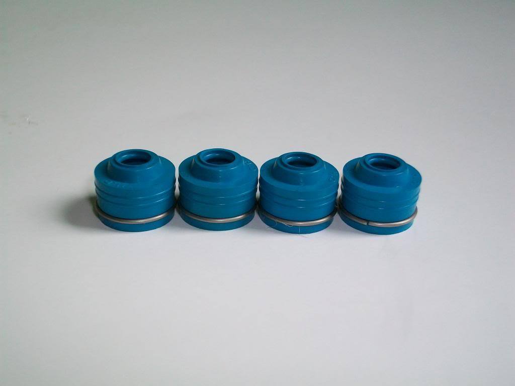 Fits Yamaha YP400 Majesty YP 400 "2005 - 2007" - FKM Valve Seals - Set of 4